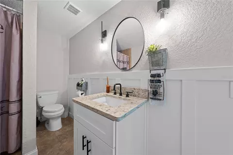 Bath - 4420 Quail Roost Rd, Saint Cloud, FL 34772 photo 4 of 6