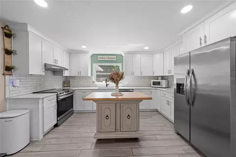 Kitchen - 4420 Quail Roost Rd, Saint Cloud, FL 34772 photo 2 of 6