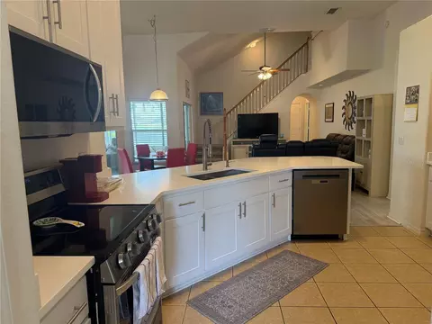 Kitchen - 1043 Chamberlin Trl, Saint Cloud, FL 34772 photo 1 of 2