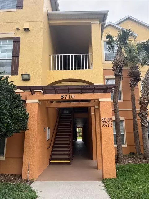 8710 Saratoga Inlet Dr #207, Orlando, FL 32829