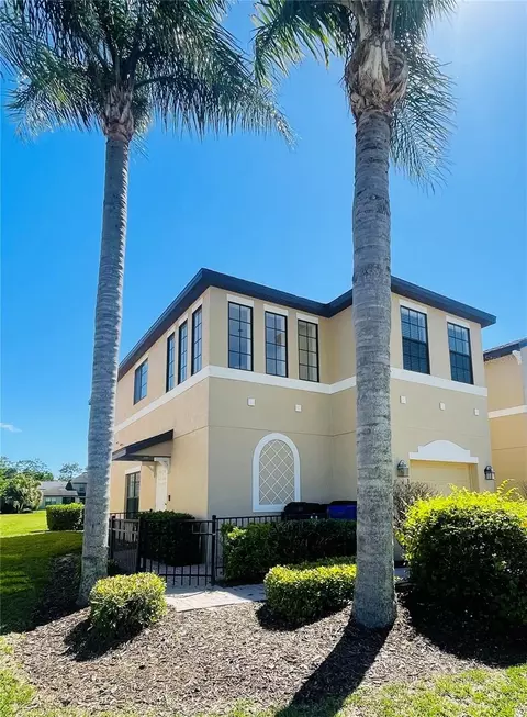 2237 Seven Oaks Dr, Saint Cloud, FL 34772