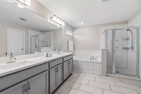 Bath - 3481 Middlebrook Pl, Saint Cloud, FL 34773 photo 2 of 6