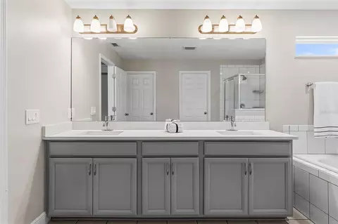 Bath - 3481 Middlebrook Pl, Saint Cloud, FL 34773 photo 3 of 6