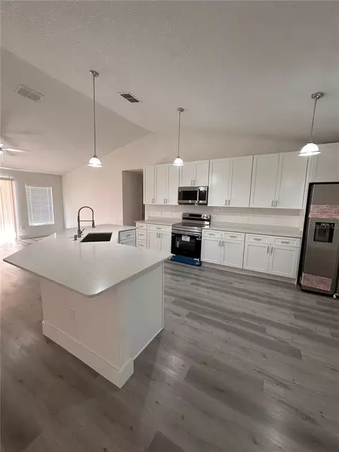 Kitchen - 40 Willow Run, Ocala, FL 34472 photo 2 of 8