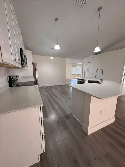 Kitchen - 40 Willow Run, Ocala, FL 34472 photo 5 of 8