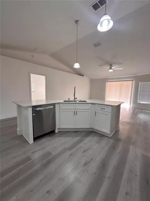 Kitchen - 40 Willow Run, Ocala, FL 34472 photo 7 of 8