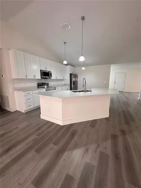 Kitchen - 40 Willow Run, Ocala, FL 34472 photo 1 of 8