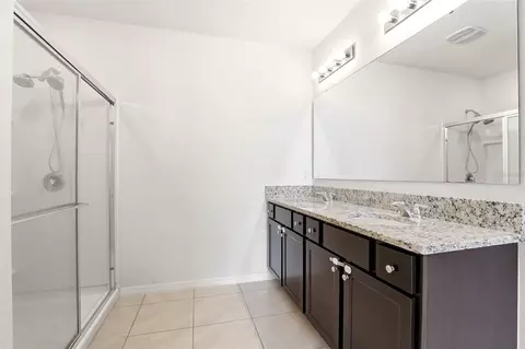 Bath - 5636 Westerly Breeze Pl, Saint Cloud, FL 34771 photo 1 of 2