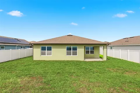 Exterior - 5636 Westerly Breeze Pl, Saint Cloud, FL 34771 photo 7 of 9