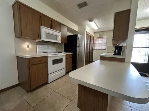 Kitchen - 3613 Bay Ct, Saint Cloud, FL 34769 photo 2 of 2