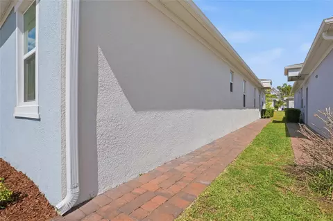 Exterior - 1841 Overcup Ave, Saint Cloud, FL 34771 photo 2 of 10