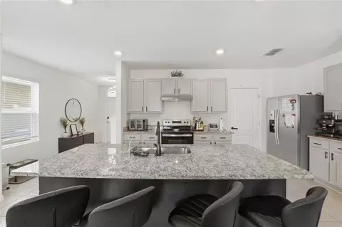 Kitchen - 2935 Turnstone Run, Saint Cloud, FL 34773 photo 4 of 5