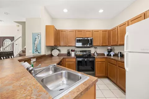 Kitchen - 141 Summer Place Loop, Clermont, FL 34714 photo 1 of 5