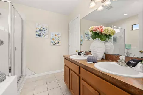 Bath - 141 Summer Place Loop, Clermont, FL 34714 photo 2 of 6