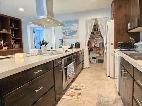 Kitchen - 1407 Ohio Ave, Saint Cloud, FL 34769 photo 2 of 7