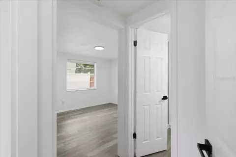 Entry Way - 1723 E Idell St, Tampa, FL 33604 photo 2 of 5