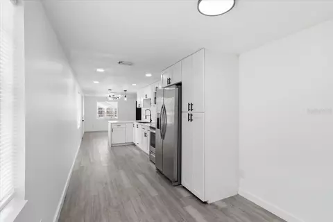 Entry Way - 1723 E Idell St, Tampa, FL 33604 photo 3 of 5