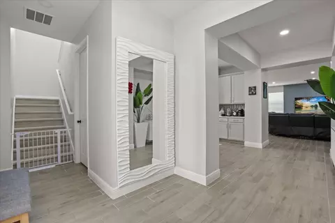 Entry Way - 5867 Sierra Crown St, Mount Dora, FL 32757 photo 4 of 7