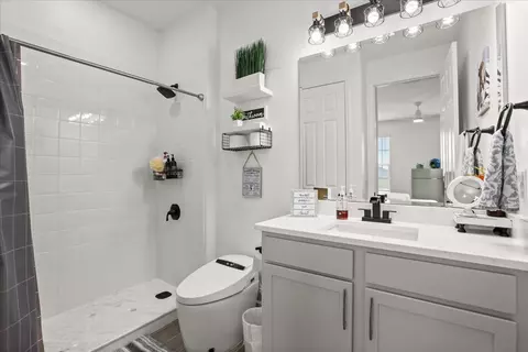 Bath - 5867 Sierra Crown St, Mount Dora, FL 32757 photo 6 of 7