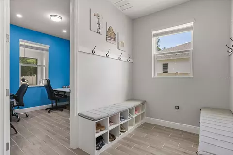 Entry Way - 5867 Sierra Crown St, Mount Dora, FL 32757 photo 5 of 7