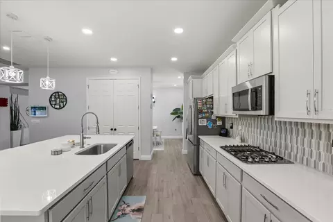 Kitchen - 5867 Sierra Crown St, Mount Dora, FL 32757 photo 4 of 4