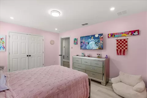 Bedroom - 5867 Sierra Crown St, Mount Dora, FL 32757 photo 7 of 16