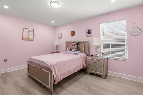 Bedroom - 5867 Sierra Crown St, Mount Dora, FL 32757 photo 6 of 16