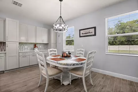 Dining - 5867 Sierra Crown St, Mount Dora, FL 32757 photo 3 of 4