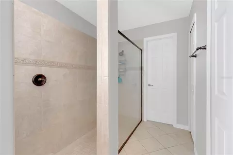 Entry Way - 4011 Chippewa Ct, Saint Cloud, FL 34772 photo 2 of 2