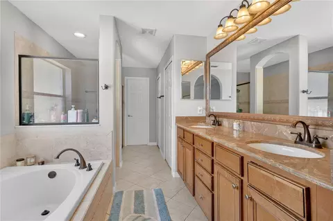 Bath - 4011 Chippewa Ct, Saint Cloud, FL 34772 photo 1 of 3