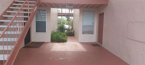 546 Orange Dr #13, Altamonte Springs, FL 32701