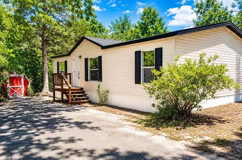 1809 NE 162nd St, Citra, FL 32113