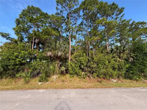 556 Burlington Ave NE, Palm Bay, FL 32907
