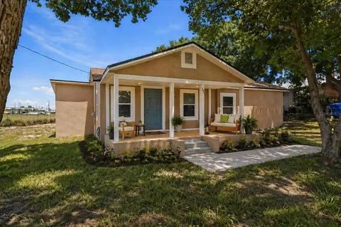 13 E 8th St, Frostproof, FL 33843