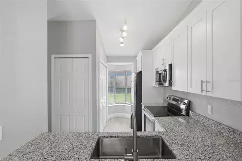 Kitchen - 2422 King Oak Ct, Saint Cloud, FL 34769 photo 3 of 5