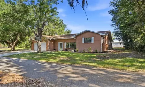 33201 Coventry Dr, Leesburg, FL 34788