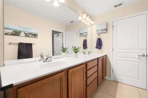 Bath - 7710 Fairgrove Ave, Windermere, FL 34786 photo 3 of 4