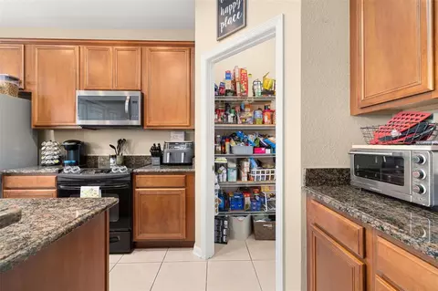 Kitchen - 7710 Fairgrove Ave, Windermere, FL 34786 photo 6 of 6