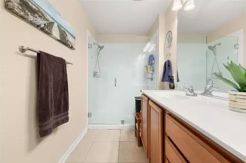 Bath - 7710 Fairgrove Ave, Windermere, FL 34786 photo 2 of 4