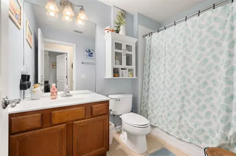 Bath - 7710 Fairgrove Ave, Windermere, FL 34786 photo 4 of 4