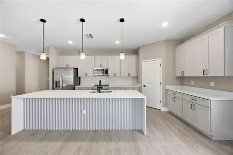 Kitchen - 2108 River Hawk Loop, Winter Haven, FL 33880 photo 1 of 2