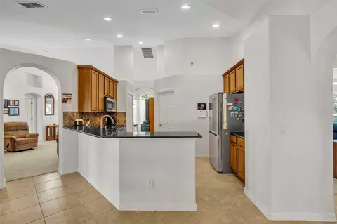 Entry Way - 887 Seneca Trl, Saint Cloud, FL 34772 photo 5 of 6