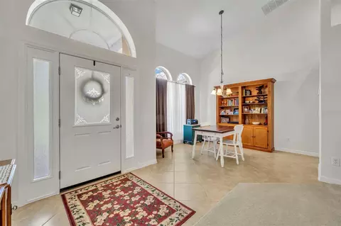 Entry Way - 887 Seneca Trl, Saint Cloud, FL 34772 photo 2 of 6