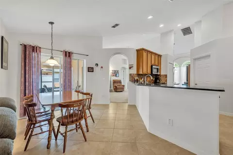 Entry Way - 887 Seneca Trl, Saint Cloud, FL 34772 photo 4 of 6