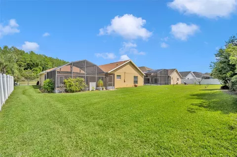 Exterior - 887 Seneca Trl, Saint Cloud, FL 34772 photo 4 of 7