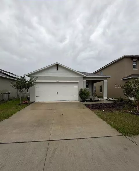 1360 Berry Ln, Davenport, FL 33837