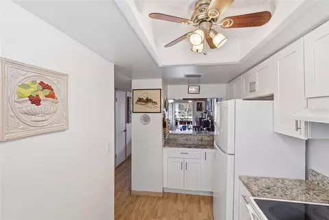 Kitchen - 404 E Orlando Ave #11B, Ocoee, FL 34761 photo 5 of 6