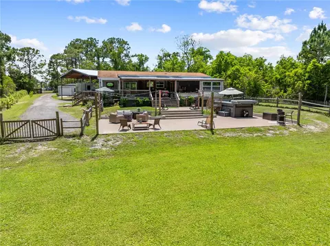 Exterior - 5585 Palm Ave, Okeechobee, FL 34972 photo 36 of 37