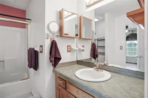 Bath - 6445 Bay Shore Dr, Saint Cloud, FL 34771 photo 3 of 4