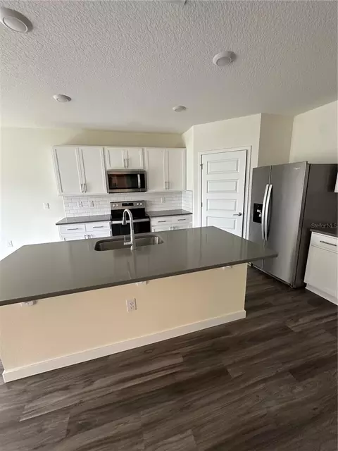 Kitchen - 412 Chayne Pl, Saint Cloud, FL 34771 photo 3 of 5